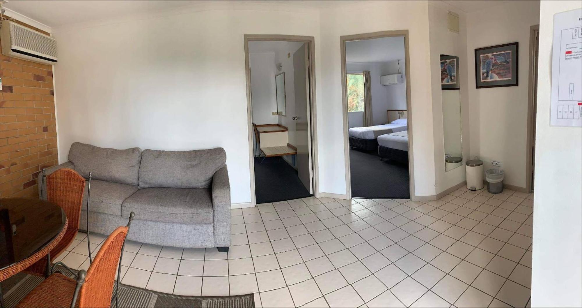 Wild Scotsman Motor Inn Gin Gin Qld Dış mekan fotoğraf